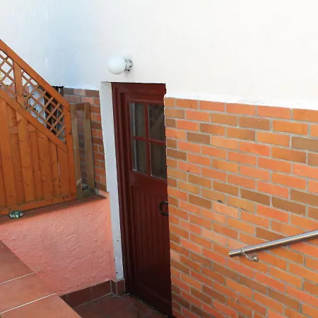 Moderne In Im Gruenen Appartement *