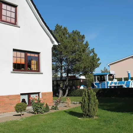 Moderne In Im Gruenen